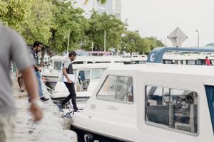 ރަށްރަށަށް ދަތުރުކުރާ ލޯންޗުގެ އަގުތައް ވަރަށް ބޮޑަށް އުފުލިއްޖެ