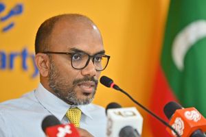 މާލިއްޔަތު ގާނޫނާއި ގާނޫނުއަސާސީއާ ހިލާފަށް އެއްވެސް މުއާމަލާތެއް ކޮށްފައި ނުވާނެ: އަމީރު