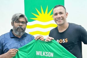 މާޒިޔާއަށް ބްރެޒިލް ސްޓައިކަރަކާއި ޕޯޗުގަލްގެ ކީޕަރެއް