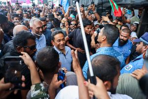 "ޝަރީއަތް ލަސްވާމައްސަލަ ރައީސް މުއިއްޒު ހުށަނާޅުއްވަނީ ކީއްވެތޯ"