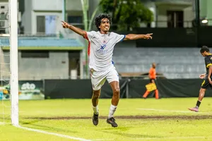 ބުރު ބަލިކޮށް އޮޑިން ޕްރެޒިޑެންޓްސް ކަޕްގެ ފައިނަލަށް 