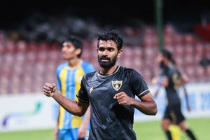 ވެލެންސިއާ ބަލިކޮށް އީގަލްސް އިން ފޯމު ދަމަހައްޓައިފި