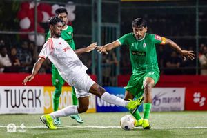 ގޯލްޑަންގައި ނަރުދޫގެ ފުރަތަަމަ ފެނިލުން ވެސް ރަނގަޅު ޓްރެކުގައި