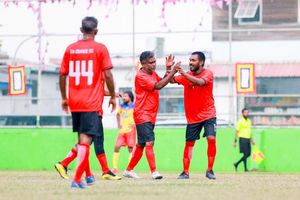 ދަ ގްރާންޑޭ އިން ސޮކަ މޭޓްސް ބަލިކޮށްފި 
