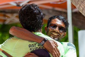 ޖޫނިއާ ސާފަރުން އިތުރުކުރަން އިބޫ އަށް ބޮޑު ޒިންމާ އެއް 