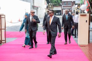 ހުލާސާކޮށް އިއްޔެ: އައްބާސްގެ ޕޯސްޓާއި ޕީއެންސީގެ ރައްދު