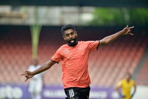 ގްރީން ސްޓްރީޓްސް ބަލިކޮށް އީގަލްސް މަގާމު ދަމަހައްޓައިފި