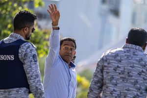 ނަޝީދާ ބައްދަލުކުރައްވަން ޔާމީނު ދެކޮޅުހައްދަވައިފި