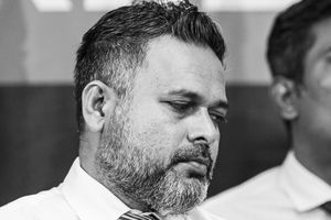 ރައީސް ސޯލިހު އަޒުލުކުރުމުގެ މަސައްކަތް ފަށައިފިން: އިދިކޮޅު