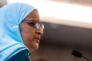 އެމްއައިބީއަށް ހަތަރު މިލިއަން ދައްކަން އާޒިމާއަށް ހުކުމެއް