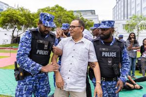 ހަތަރު މެމްބަރަކު ހައްޔަރުކުރިކަން މަޖިލީހަށް އަންގައިފި