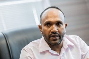 އުޝާމަކީ ދައުލަތުގެ މަސްލަހަތު ދޫކޮށްލި ބަންޑާރަ ނައިބެއް: ޖަމީލް