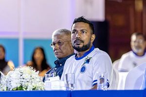 ނިއު ދަރަނިން ސަލާމަތްކޮށް ކުރީގެ މަގާމަށް ގެންދިއުމުގެ އަމާޒެއް