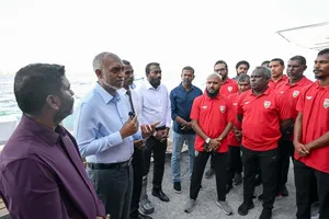 ރައީސްގެ ފަރާތުން ފުޓްބޯޅަ އާއި ފުޓްސަލް ޓީމަށް 1 މިލިއަން ރުފިޔާ