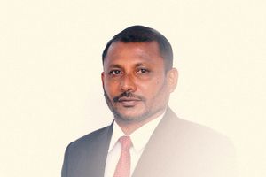 ސަސްޕެންޝަނުގައި ބެހެއްޓުމަށްފަހު ރިޔާޒް ޓްރާންސްޕޯޓަށް
