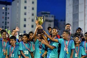 އެފްއޭއެމް 12 އަހަރުން ދަށުގެ ލީގު ޗެމްޕިއަންކަން ހޯދީ ސަސް އިން