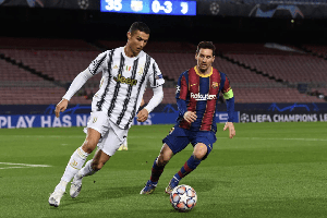 ޕީއެސްޖީ - ޔުނައިޓެޑް: ރޮނާލްޑޯ އާއި މެސީގެ ކުރިމަތިލުމެއް!
