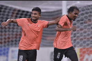 ގްރީން ސްޓްރީޓްސް ބަލިކޮށް އީގަލްސް އެއް ވަނަ އަށް 