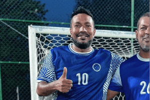 މުބީން، ފުރުސަތު ދީފިނަމަ ނިއު ރޭޑިއަންޓްއާ ހަވާލުވާން ތައްޔާރު 