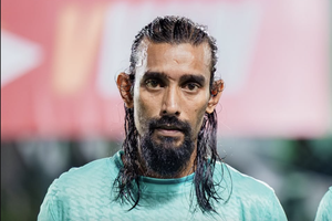 ރިކާޑީނިއޯއާ އެކު އޮންލީ: "ހީވީ އަލުން ފުޓްސަލް ކުޅެން ފެށިހެން!"