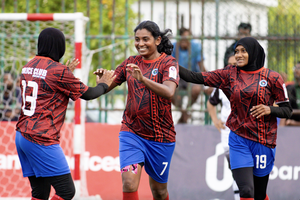 ފަދުވާގެ މޮޅު ކުޅުމާ އެކު ޕޮލިސް ކުރިއަށް