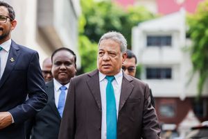 "މަޖިލީހާއި ޖުޑީޝަރީ އިސްލާހުކުރުމުގެ ބާރުވެސް ދޭންވީ ރައީސަށް"