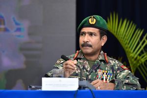 ކުރީގެ ޑިފެންސް ޗީފް އަބްދުއްރަހީމް ތުރުކީއަށް، ޕާކިސްތާނަށް ތޯހާ