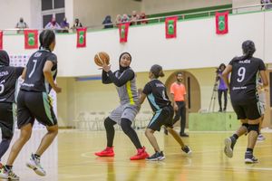 ލީގުގެ ބޮޑު މެޗަށް ނުކުންނައިރު ކުއީންސް އުނދަގޫ ހާލަތެއްގައި