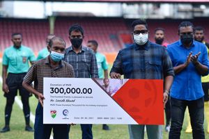 ސާއިދުގެ ބޭސްފަރުވާ އަށް ފުޓްބޯޅަ އާއިލާގެ ފަރާތުން ތިން ލައްކަ ރުފިޔާގެ އެހީއެއް!