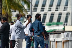 ކަރަންޓީނު ހަރަދުތައް ކުރާނީ ވޯކް ޕާމިޓް ހޯލްޑަރުން