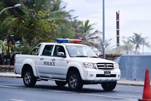 Two arrested for knifepoint robbery and assault on police