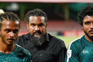 ޕްރެޝަރު އޮތީ މާޒިޔާ އަށް: ނިސްތާރު 
