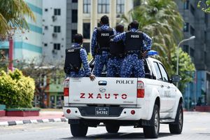 ފުލުސް ނުކުމެ ވަގުހޯދުނު ދުވަސް މާޒީވެ، ކުށުގެ ވެށީގައި ކުށްވެރި ފުލުހުން!