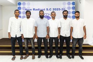 ދަގަނޑޭ، ހަންނަ އަދި އިރޭ ވެސް ނިއު އަށް 