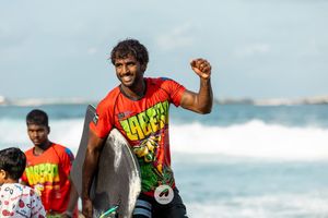 ދެ ފައިނަލެއްގައި ކުޑަ އައްޔަ ބަލިކުރުން އާމިން އަށް ހާއްސަ 
