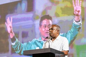 ދުނިޔޭގައި ހުރިހާ ދުވަހަކު ސާންތީގެ ހިދުމަތުގެ ވާހަކަ ދައްކާނަން