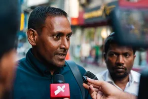 ހުލާސާކޮށް އިއްޔެ: ހުރިހާ ވާހަކައެއް ކިޔައިދޭން ފުރުސަތެއް ނުދިން