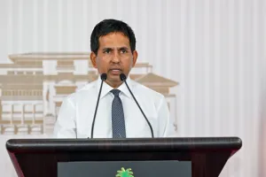 ވެރިކަމާ ހަވާލުވީއިރު ހުރި ވަރަށް ވުރެ ބޮޑަށް ކަޅު ބާޒާރުގެ ރޭޓު ތިރިކުރެއްވިއްޖެ: ސައީދު