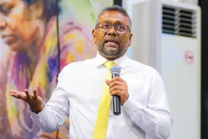 Fayyaz calls for withdrawal of charges against Adhadhu CEO and Editor