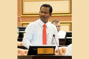 ހީނާއަށް މަރުހަބާ ދަންނަވައި ތޯރިގު 14 ސުވާލަކާއެކު ފާޑުކިޔުން