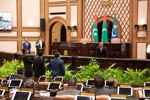 އިދިކޮޅު މެމްބަރުންގެ ނަން އިއްވައި މަޖިލިސް މެދުކަނޑާލައިފި