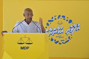 ރައީސް ވިދާޅުވީ މި މަސް ނިމޭއިރު ދެ ކޮމަންޑޫ ހިއްކާ ނިމޭނެ ކަމަށް