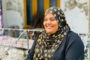 ހަދީޖާ: އަލިކަން ނެތް ހަޔާތުގައި ބަނަކަމުގެ އިހުސާސެއް ނެތް