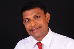 ފުރިހަމަ ޓްރެކް ރިކޯޑަކާ އެކު ރިޔާޒު ރަޝީދު މަޖިލީހަށް