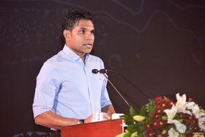 ސިޔާސީ ކަންކަން ސްކޫލުތަކަށް ނުވެއްދުމަށް ގޮވާލަން: ނައިބު ރައީސް