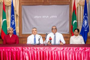 އޭއޭއޭގެ ދަރިވަރުންނަށް އާ ފްލައިން ސްކޫލުން އިސްކަންދޭނެ