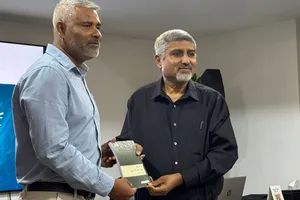 ފަލާހުގެ ފޮތް ނެރެފި؛ ގޮނޑި ގެއްލޭ އިސްލާހަކީ ދުސްތޫރީ ދޯކާއެއް