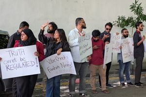 Journalists protest against bill to dismantle free press
