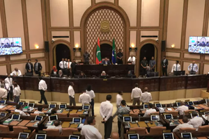 ދުންމާރީގެ އަޑާއެކު ޖަލްސާ ފަށައިފި