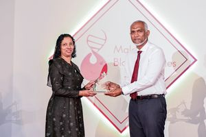 ތެލެސީމިއާއާ ގުޅޭ މަސައްކަތަށް ޝީ އަށް ހިދުމުގެ އެވޯޑު